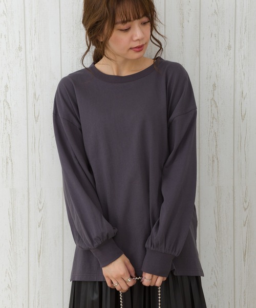 SpRay(スプレイ)の「サイドスリットロングTシャツ(Tシャツ/カットソー・レディース・オフホワイト/アイボリー/グレイッシュベージュ/チャコールグレー/ブラック・FREE)」の5枚目の写真