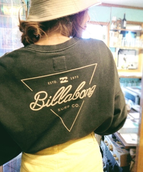 BILLABONG（ビラボン）の「BILLABONG レディース SWEAT CREW スウェットトレーナー【2020年秋冬モデル】/ビラボン スウェット トレーナー バックプリント ドロップショルダー  ビッグスリーブ（スウェット・レディース・ブラック/ベージュ/ピンク/オフホワイト・MEDIUM/LARGE）」の9枚目の写真