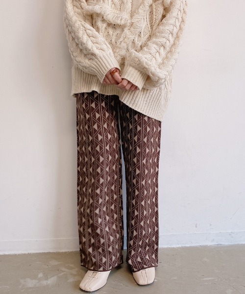 VANNIE U(ヴァニーユー)の「ジャガード柄ニットパンツ(その他パンツ・レディース・ブラウン/ブルー・FREE)」の5枚目の写真