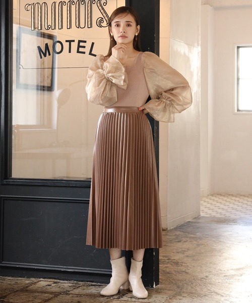 one after another NICE CLAUP（ワンアフターアナザーナイスクラップ）の「フェイクレザープリーツスカート（スカート・レディース・アイボリー/ブラウン/モカ・FREE）」の16枚目の写真