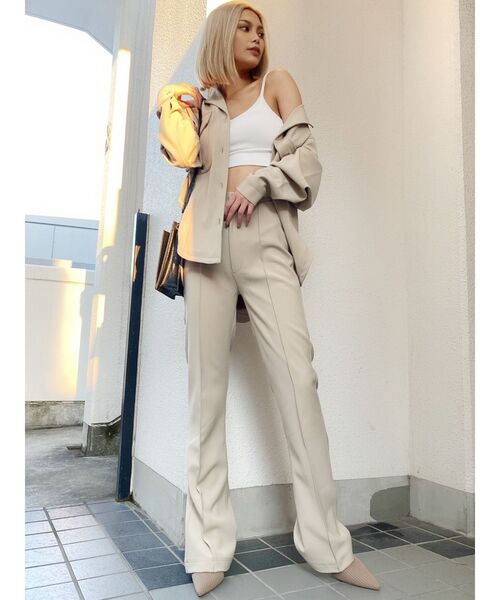 GYDA(ジェイダ)の「ピンタック ストレートパンツ【セットアップ】(その他パンツ・レディース・ブラック/オレンジ/ベージュ・FREE)」の4枚目の写真