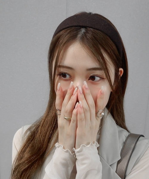 minia(ミニア)の「ワイドカチューシャ ◆(カチューシャ・レディース・ブラック/ベージュ/ネイビー/ブラウン/グレー・FREE)」の12枚目の写真