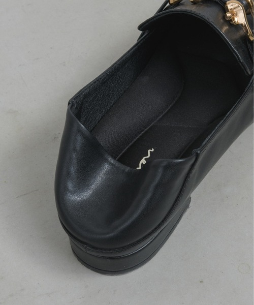 NEUNA(ヌナ)の「【ふかふかソールで歩きやすい!】2WAYレザービットローファー/フラットシューズ(ローファー・レディース・ブラック/アイボリー/ライトベージュ・SMALL/MEDIUM/LARGE)」の9枚目の写真