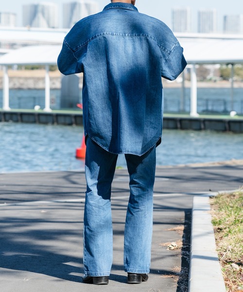 Adoon plain(アドーンプレーン)の「【Adoon plain】クラッシュフレアデニム (セットアップ着用可)(デニムパンツ・メンズ・サックスブルー/インディゴブルー・SMALL/MEDIUM/LARGE)」の7枚目の写真