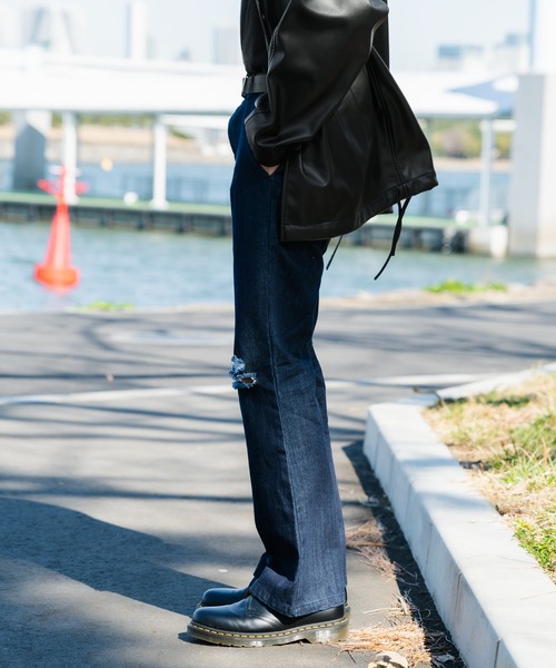 Adoon plain(アドーンプレーン)の「【Adoon plain】クラッシュフレアデニム (セットアップ着用可)(デニムパンツ・メンズ・サックスブルー/インディゴブルー・SMALL/MEDIUM/LARGE)」の17枚目の写真