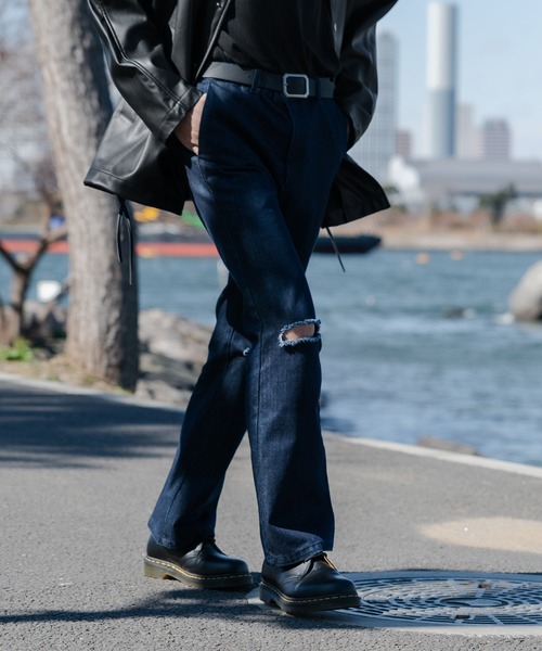 Adoon plain(アドーンプレーン)の「【Adoon plain】クラッシュフレアデニム (セットアップ着用可)(デニムパンツ・メンズ・サックスブルー/インディゴブルー・SMALL/MEDIUM/LARGE)」の20枚目の写真