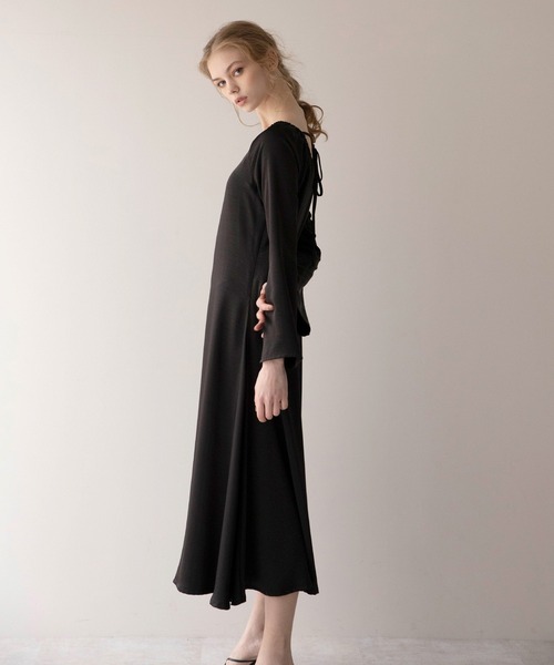 MIELI INVARIANT（ミエリインヴァリアント）の「Back Ribbon Satin Dress（ワンピース・レディース・ホワイト系その他/ブラック/ブラウン・FREE）」の7枚目の写真