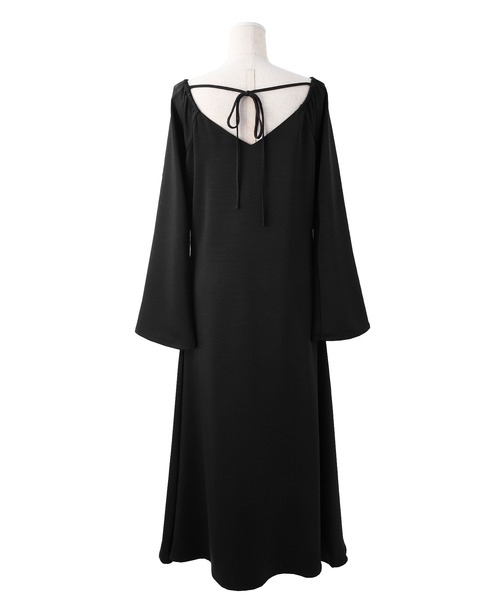 MIELI INVARIANT（ミエリインヴァリアント）の「Back Ribbon Satin Dress（ワンピース・レディース・ホワイト系その他/ブラック/ブラウン・FREE）」の20枚目の写真