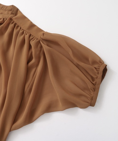 KBF+（ケービーエフプラス）の「KBF+　ボリュームサークルブラウス∴（シャツ/ブラウス・レディース・オフホワイト・ONE）」の4枚目の写真