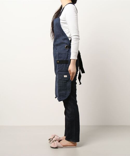 salle de bal（サルデバル）の「FRIENDSHILL / フレンズヒル ショートエプロン 撥水 防シワ MS-174-20 FRH（エプロン・レディース・ブラウン/ネイビー・FREE）」の4枚目の写真