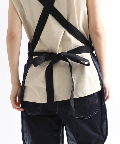 salle de bal（サルデバル）の「FRIENDSHILL / フレンズヒル ショートエプロン 撥水 防シワ MS-174-20 FRH（エプロン・レディース・ブラウン/ネイビー・FREE）」の6枚目の写真