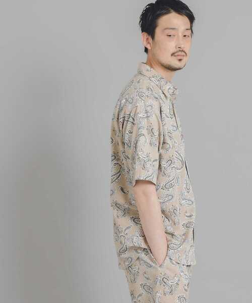 URBAN RESEARCH DOORS（アーバンリサーチドアーズ）の「White Label　ペイズリー レギュラーカラーシャツ（シャツ/ブラウス・メンズ・ベージュ系その他・MEDIUM/LARGE）」の2枚目の写真