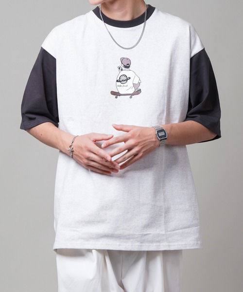 SPINNS(スピンズ)の「【ビッグサイズ】スケーターボーイイラストTシャツ(Tシャツ/カットソー・メンズ・オフホワイト/アイボリー/グリーン・M/L)」の2枚目の写真