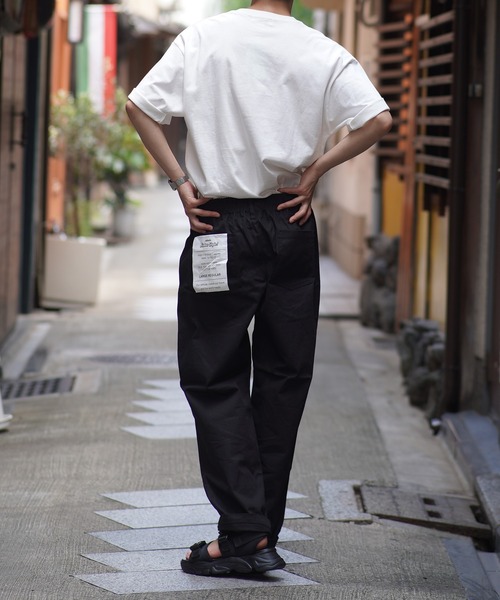 SPINNS(スピンズ)の「【ビッグサイズ】スケーターボーイイラストTシャツ(Tシャツ/カットソー・メンズ・オフホワイト/アイボリー/グリーン・M/L)」の6枚目の写真