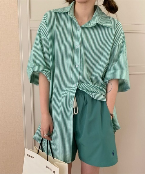 Diosfront(ディオスフロント)の「ヴィンテージライクストライプオーバーサイズシャツ(シャツ/ブラウス・レディース・グリーン・FREE)」の2枚目の写真
