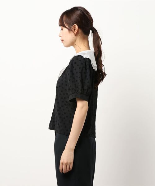 jumelle（ジュメロ）の「ダブルカラーフラワーブラウス（シャツ/ブラウス・レディース・ブラック/ホワイト・FREE）」の3枚目の写真