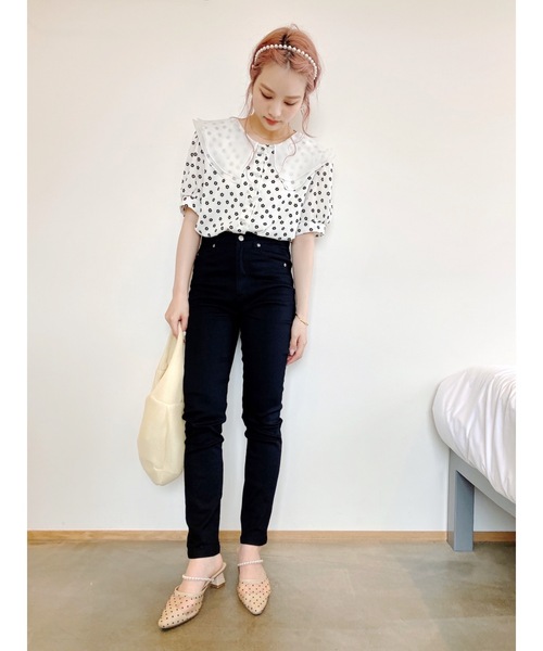 jumelle（ジュメロ）の「ダブルカラーフラワーブラウス（シャツ/ブラウス・レディース・ブラック/ホワイト・FREE）」の5枚目の写真