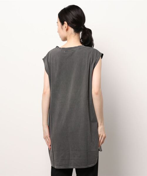 LOWRYS FARM（ローリーズファーム）の「ピグメントノースリーブ　957490（Tシャツ/カットソー・レディース・アイボリー/グレー/ベージュ/グリーン・FREE）」の6枚目の写真