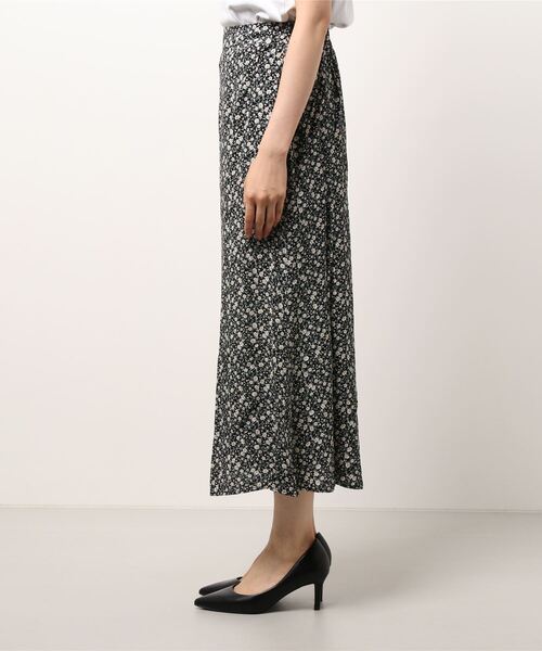 flower（フラワー）の「リトルガーデンスカート（スカート・レディース・ブラック/アイボリー・FREE）」の15枚目の写真