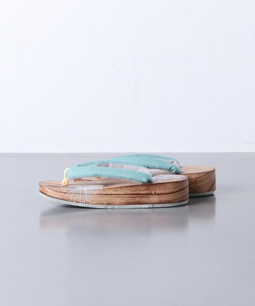 UNITED ARROWS（ユナイテッドアローズ）の「＜moika（モイカ）＞下駄 花芯▲（和装小物・レディース・ライラック/ライトブルー・23-24.5）」の2枚目の写真