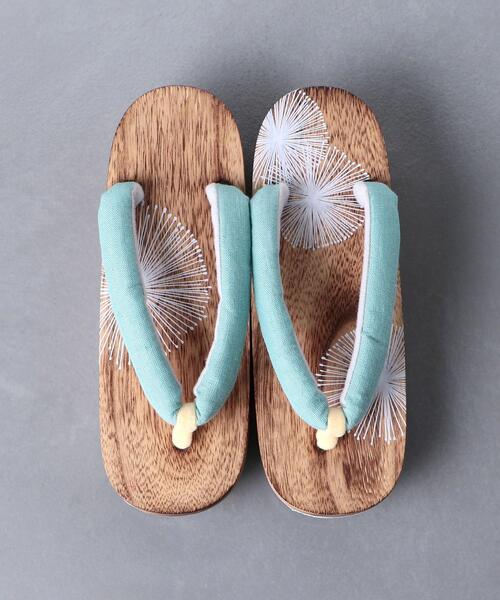 UNITED ARROWS（ユナイテッドアローズ）の「＜moika（モイカ）＞下駄 花芯▲（和装小物・レディース・ライラック/ライトブルー・23-24.5）」の4枚目の写真