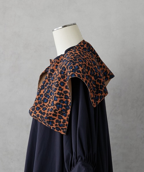 ear PAPILLONNER（イアパピヨネ）の「【SUM1 STYLE（スミ スタイル）】リバーシブルスクエア付け襟（付け襟・レディース・レオパード/チェック・FREE）」の9枚目の写真