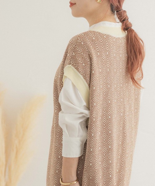 ITEMS URBANRESEARCH（アイテムズ アーバンリサーチ）の「ジャガードニットベスト（ベスト・レディース・ライトブラウン/ダークブラウン/アイボリー・FREE）」の11枚目の写真