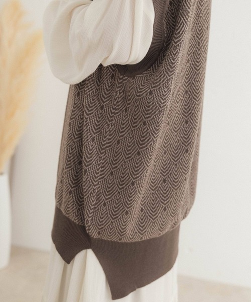 ITEMS URBANRESEARCH（アイテムズ アーバンリサーチ）の「ジャガードニットベスト（ベスト・レディース・ライトブラウン/ダークブラウン/アイボリー・FREE）」の14枚目の写真