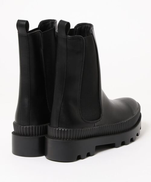 Fabby fabby（ファビィーファビィー）の「シンプルサイドゴアタンクソールコンバットショートブーツ（ブーツ・レディース・オフホワイト/ブラック・MEDIUM/LARGE/SMALL）」の4枚目の写真