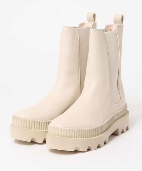 Fabby fabby（ファビィーファビィー）の「シンプルサイドゴアタンクソールコンバットショートブーツ（ブーツ・レディース・オフホワイト/ブラック・MEDIUM/LARGE/SMALL）」の14枚目の写真