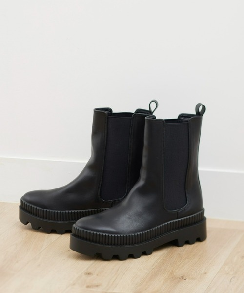 Fabby fabby（ファビィーファビィー）の「シンプルサイドゴアタンクソールコンバットショートブーツ（ブーツ・レディース・オフホワイト/ブラック・MEDIUM/LARGE/SMALL）」の9枚目の写真