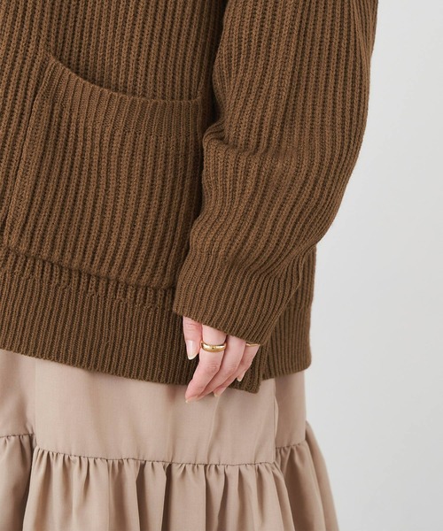 U.S. POLO ASSN.（ユーエスポロアッスン）の「U.S. POLO ASSN./ユーエスポロアッスン 別注ロゴ刺繍 オーバーサイズVネックニットカーディガン（カーディガン/ボレロ・レディース・ネイビー/アイボリー/ブラウン/グリーン/ベージュ/パープル/ブラック/グレー/ダークグレー・FREE）」の12枚目の写真