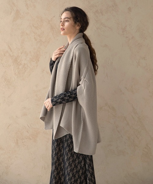 MIELI INVARIANT（ミエリインヴァリアント）の「Knit Poncho Gown（カーディガン/ボレロ・レディース・ブラック/ベージュ・FREE）」の22枚目の写真