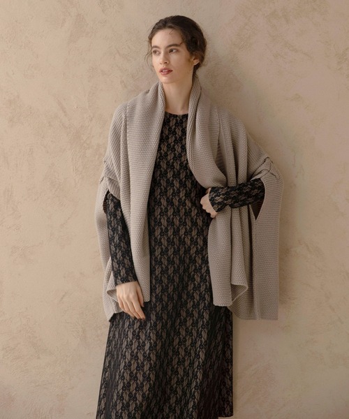 MIELI INVARIANT（ミエリインヴァリアント）の「Knit Poncho Gown（カーディガン/ボレロ・レディース・ブラック/ベージュ・FREE）」の21枚目の写真