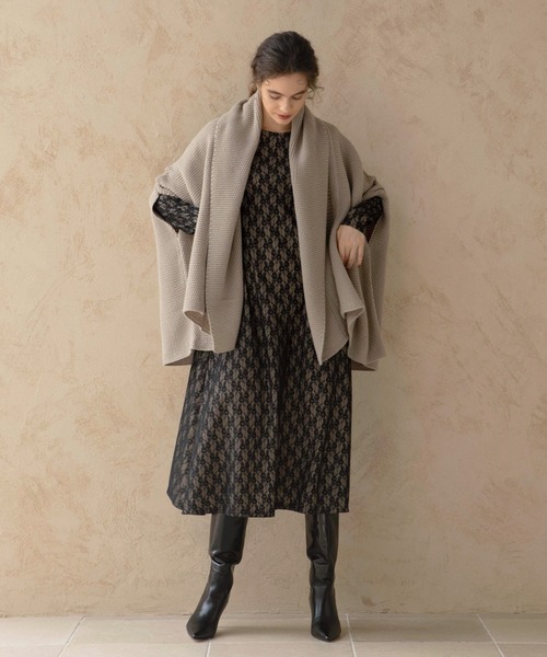 MIELI INVARIANT（ミエリインヴァリアント）の「Knit Poncho Gown（カーディガン/ボレロ・レディース・ブラック/ベージュ・FREE）」の20枚目の写真