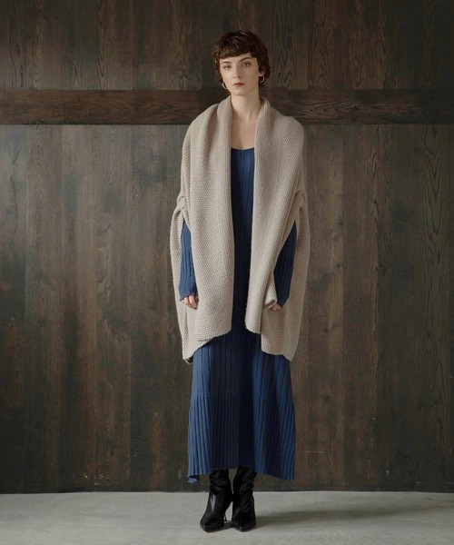 MIELI INVARIANT（ミエリインヴァリアント）の「Knit Poncho Gown（カーディガン/ボレロ・レディース・ブラック/ベージュ・FREE）」の15枚目の写真