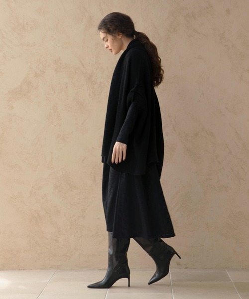 MIELI INVARIANT（ミエリインヴァリアント）の「Knit Poncho Gown（カーディガン/ボレロ・レディース・ブラック/ベージュ・FREE）」の8枚目の写真