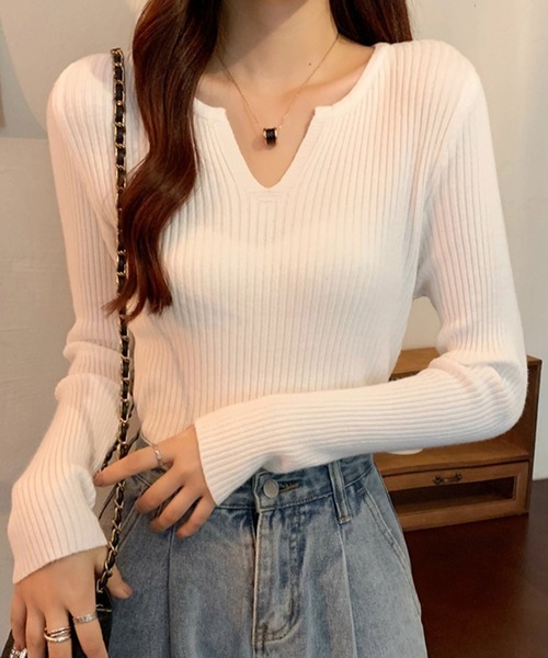 Girly Doll(ガーリードール)の「キーネックリブニット(ニット/セーター・レディース・ホワイト/ブラック/ベージュ/グリーン/パープル/ピンク・FREE)」の1枚目の写真