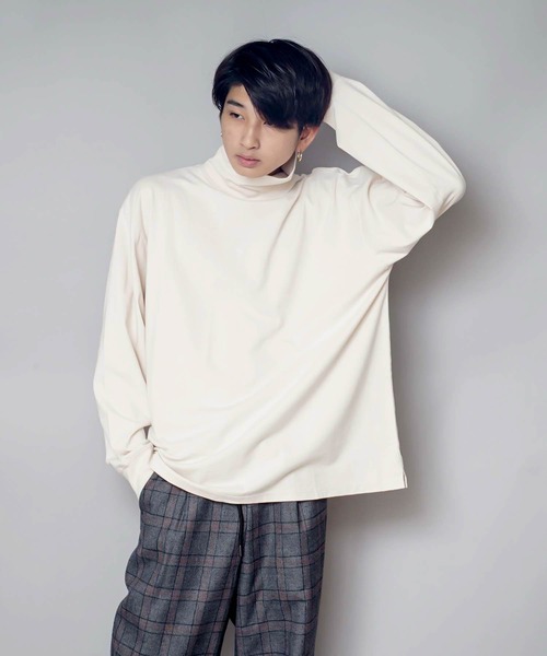 UNIIT(ユニット)の「【UNIIT/ユニット】NanoTecヘビーウェイト 2WAY タートルモックネック ルーズビッグシルエット ロンT(Tシャツ/カットソー・メンズ・ライトベージュ/ライトグレー/チャコールグレー/ネイビー/ライトグリーン・LARGE/MEDIUM/SMALL)」の3枚目の写真