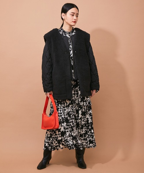 ADAM ET ROPE'（アダムエロペ）の「マルチWAYキルトジャケットボアベスト（その他アウター・レディース・ブラック/オフホワイト・FREE）」の18枚目の写真