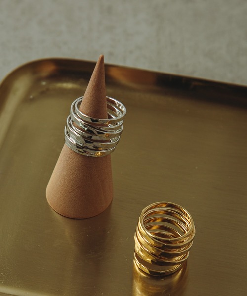 COLOR TOKYO ACCESSORIES（カラートウキョウアクセサリー）の「レイヤード風リング（リング・レディース・シルバー/ゴールド・FREE）」の6枚目の写真