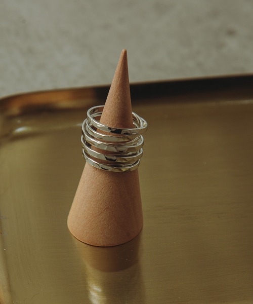 COLOR TOKYO ACCESSORIES（カラートウキョウアクセサリー）の「レイヤード風リング（リング・レディース・シルバー/ゴールド・FREE）」の4枚目の写真