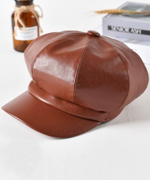 DAY CLOSET(デイ クローゼット)の「レディース ツヤメク合皮キャスケット帽(キャスケット・レディース・ブラウン/レッド/イエロー・ONE SIZE)」の5枚目の写真