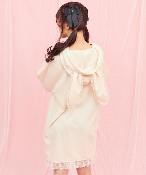 Secret Honey（シークレットハニー）の「ボリューム袖うさ耳パーカーワンピース（パーカー・レディース・ブラック/オフホワイト/イエロー・FREE）」の7枚目の写真