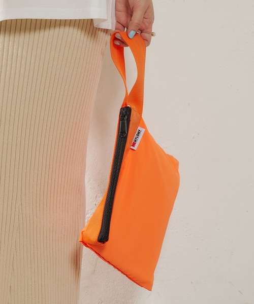 SHENERY(シーナリー)の「(NYLONY/ナイロニー) ワンハンドルバッグ(トートバッグ・レディース・ブルー/オレンジ/グリーン/ピンク・FREE)」の18枚目の写真