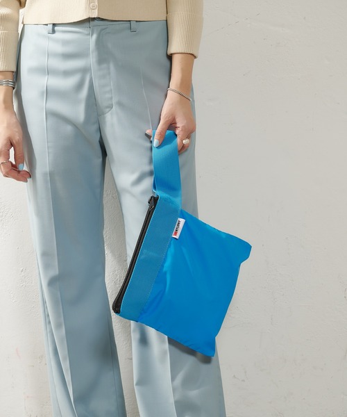 SHENERY(シーナリー)の「(NYLONY/ナイロニー) ワンハンドルバッグ(トートバッグ・レディース・ブルー/オレンジ/グリーン/ピンク・FREE)」の17枚目の写真