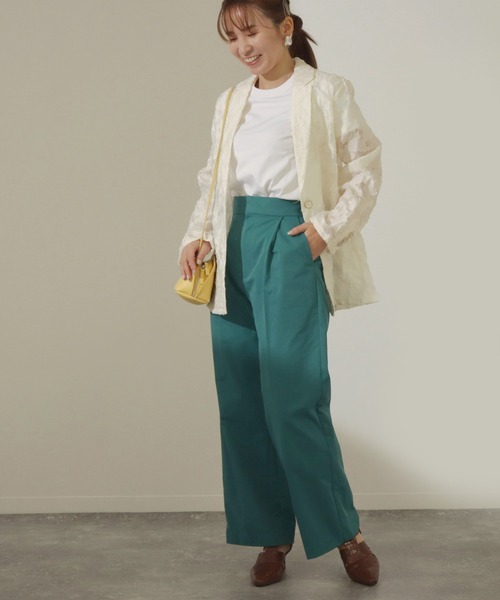 AULI（アウリィ）の「【低身長向けサイズ】シアージャケット（テーラードジャケット・レディース・アイボリー/ブラック/イエロー・S/XS）」の4枚目の写真