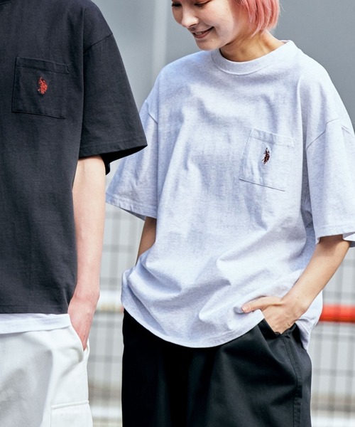 U.S. POLO ASSN.（ユーエスポロアッスン）の「∴WEGO/【WEB限定】U.S.POLO ASSN.別注ワンポイント刺繍BIGT（Tシャツ/カットソー・メンズ・ダークグリーン/ホワイト/グレー系その他/ブラック・MEDIUM/LARGE）」の5枚目の写真