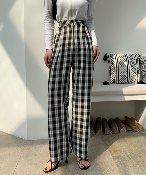 Diosfront（ディオスフロント）の「ハイウエストチェック柄セミワイドパンツ（その他パンツ・レディース・ブラック/パープル/ネイビー/グリーン・M/L/S）」の8枚目の写真