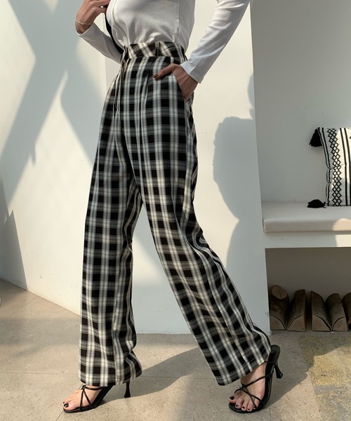 Diosfront（ディオスフロント）の「ハイウエストチェック柄セミワイドパンツ（その他パンツ・レディース・ブラック/パープル/ネイビー/グリーン・M/L/S）」の10枚目の写真